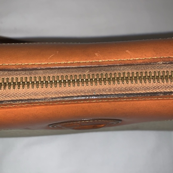 Vintage Gently Loved Dooney & Bourke All Weather Pebbled Leather Crossbody - Picture 12 of 12